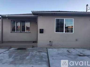 Main picture of 3340 W 135th St