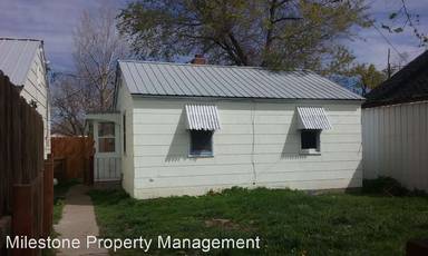 Main picture of 920 1/2 Gordon St