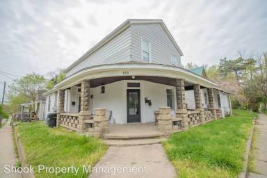 Main picture of 806 1/2 N 8th St