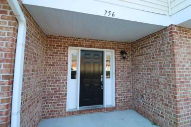 Main picture of 756 Sequoia Way