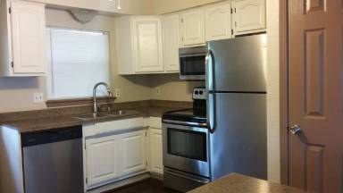 Main picture of 404 Stroud St