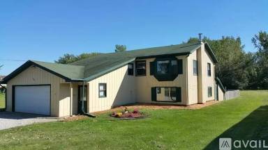 Main picture of 4216 N 500