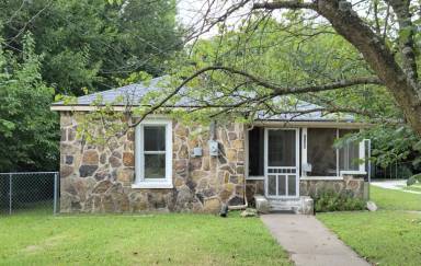 Main picture of 1149 S Main Ave