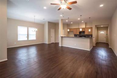 Main picture of 17111 Morning Star Ave