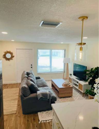 Main picture of 133 SW Hideaway Pl