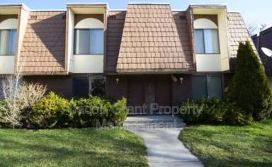 Main picture of 693 N Fanning Ave