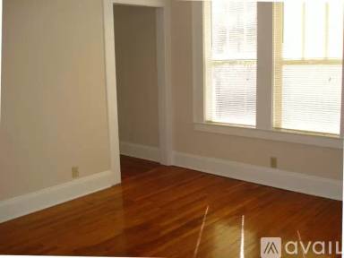 Main picture of 504 S Melville Ave