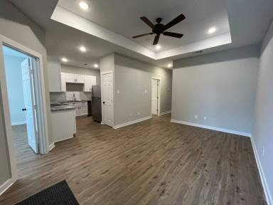 Main picture of 10317 Lake Rd