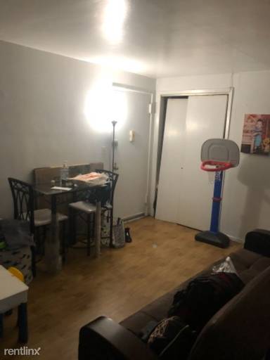 Main picture of 2800 Heath Ave