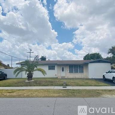 Main picture of 9710 SW 14th St