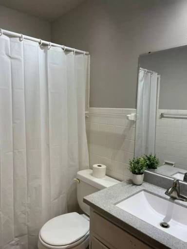 Main picture of 328 Glencoe Ave