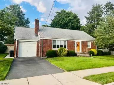 Main picture of 14 Larkspur Ln