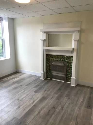 Main picture of 512 E 8th Ave
