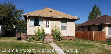 Main picture of 664 N 7th St