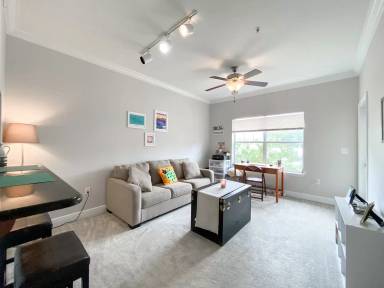 Main picture of 1460 NW 3rd Pl