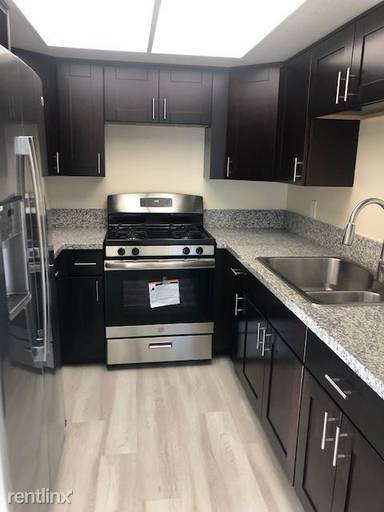 Main picture of 2200 Morley St