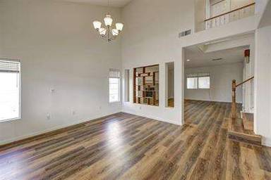 Main picture of 13536 Wentworth St