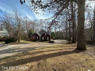 Main picture of 226 Holly Dr