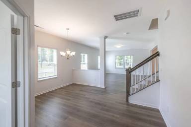 Main picture of 1005 Warwick Hills Way