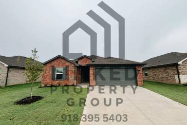 Main picture of 2013 E Urbana St