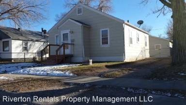 Main picture of 1023 E Lincoln Ave