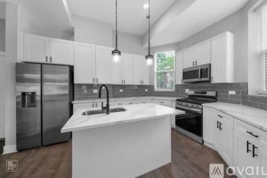 Main picture of 1411 W Flournoy St