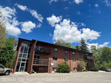 Main picture of 750 Maple St