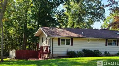 Main picture of 128 Linsley Lake Rd