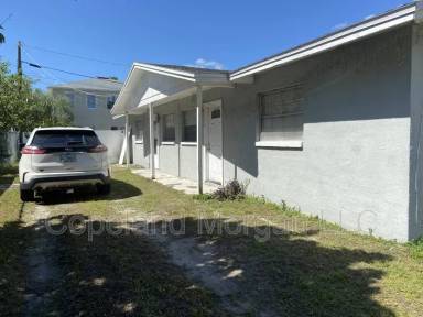 Main picture of 2526 W Carmen St