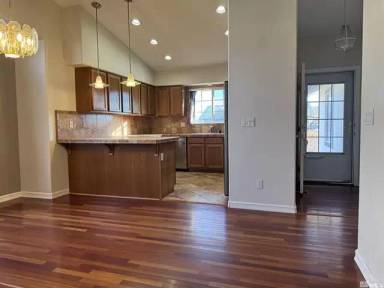 Main picture of 2036 Flycatcher Ct