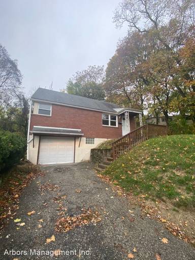 Main picture of 126 Evaline St