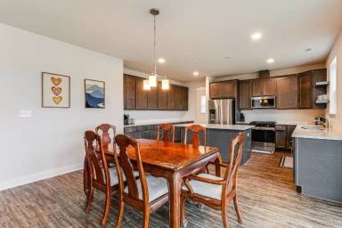 Main picture of 23525 E Gate Dr