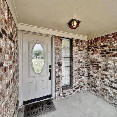 Main picture of 4808 Waxwing Dr