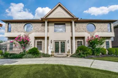 Main picture of 12218 Ashley Circle Dr E