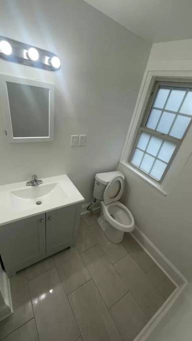 Main picture of 172 S Portage Path