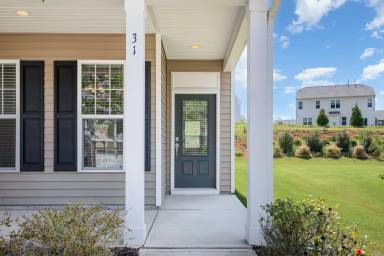 Main picture of 31 W Copenhaver Dr