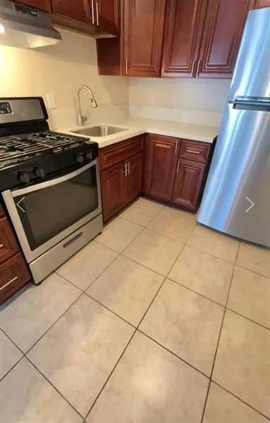 Main picture of 1802 E 12th St