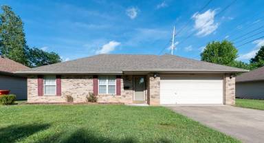 Main picture of 2562 S Weaver Ave