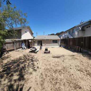 Main picture of 686 Air Park Dr