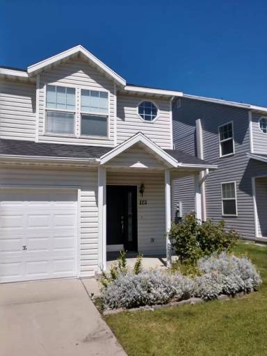 Main picture of 123 E Wayfield Dr