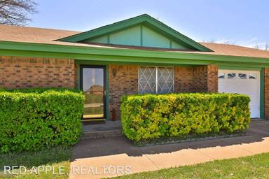 Main picture of 2909 S 21st St