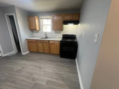 Main picture of 4000 Churchman Ave