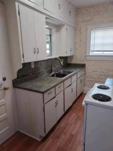Main picture of 8412 N Lynn Ave