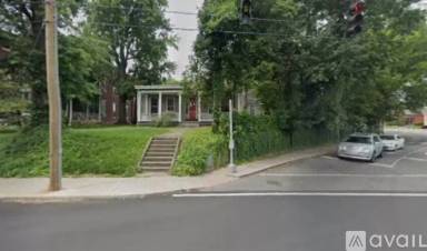 Main picture of 1072 Baxter Ave