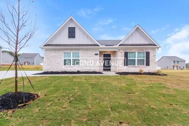 Main picture of 818 Robbie Ln