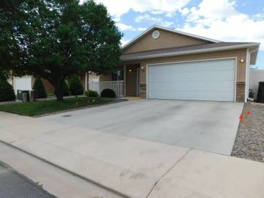 Main picture of 2459 Ajay Ave