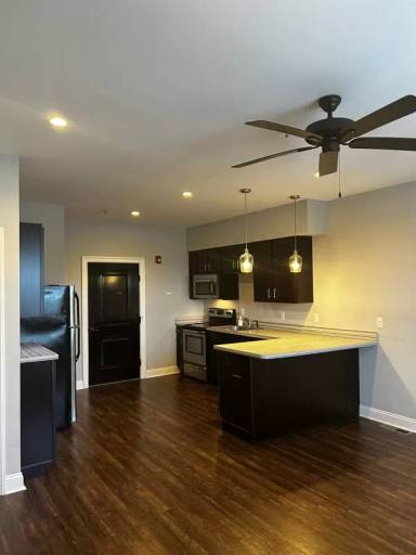 Main picture of 970 Ridge Ave