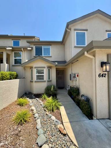 Main picture of 642 David Cir