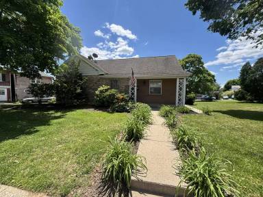Main picture of 22 Macungie Ave