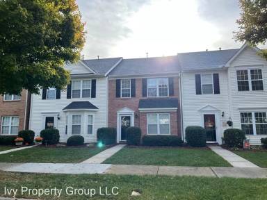Main picture of 18538 Oakhurst Blvd